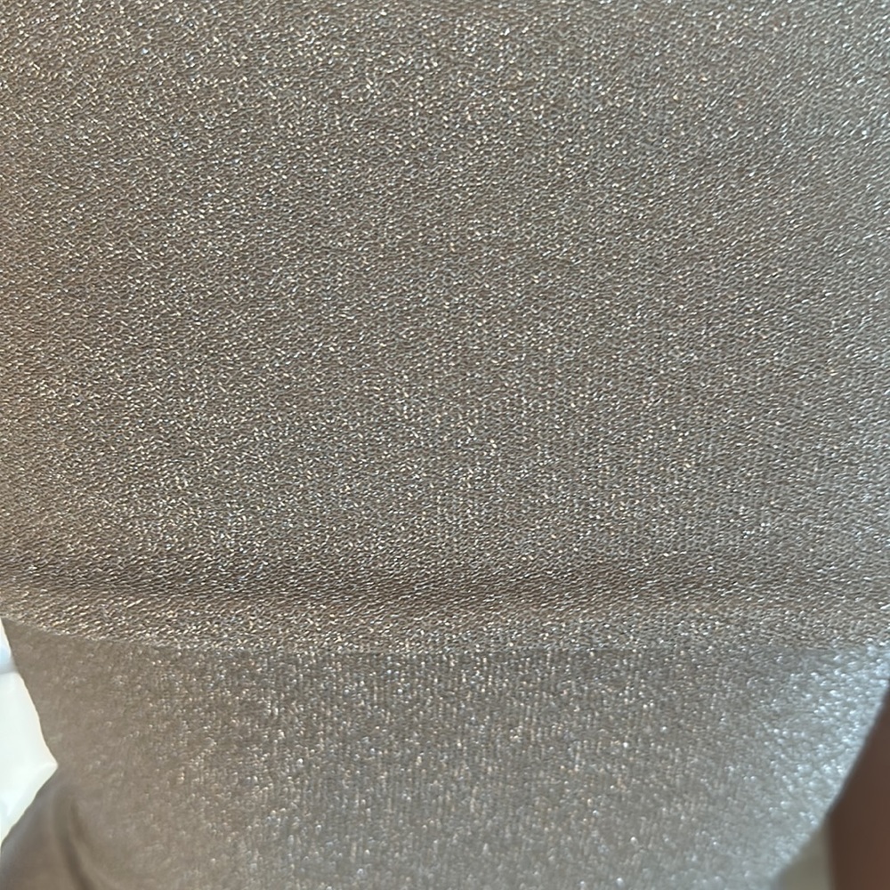 Gorgeous party dress perfect for the holidays ✨✨✨ - Picture 8 of 8